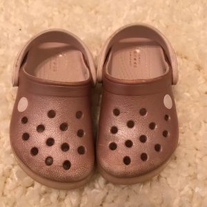 Lot of 2 Little girl crocs - pink